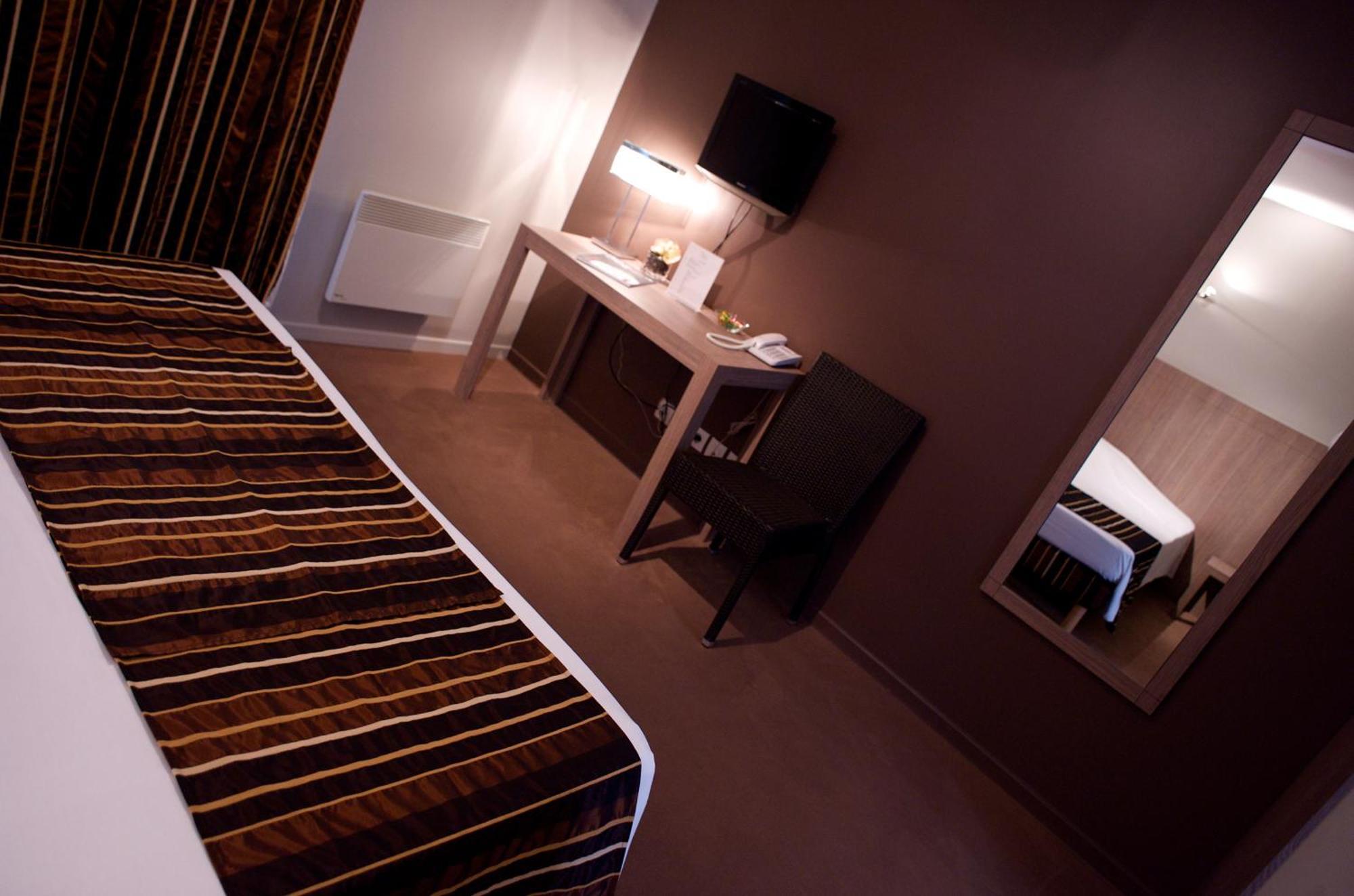 L'Auberge Du Rhone Chavanoz Ngoại thất bức ảnh